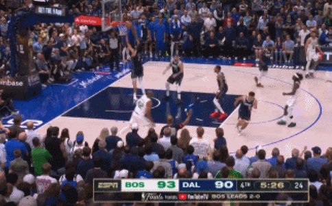 乐鱼体育-东契奇生死时刻场边看戏 重压之下 基德真晕了