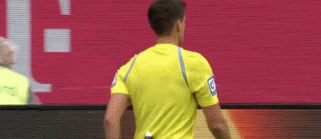 乐鱼app-【德甲】萨内造乌龙，凯恩双响，拜仁3-1奥堡